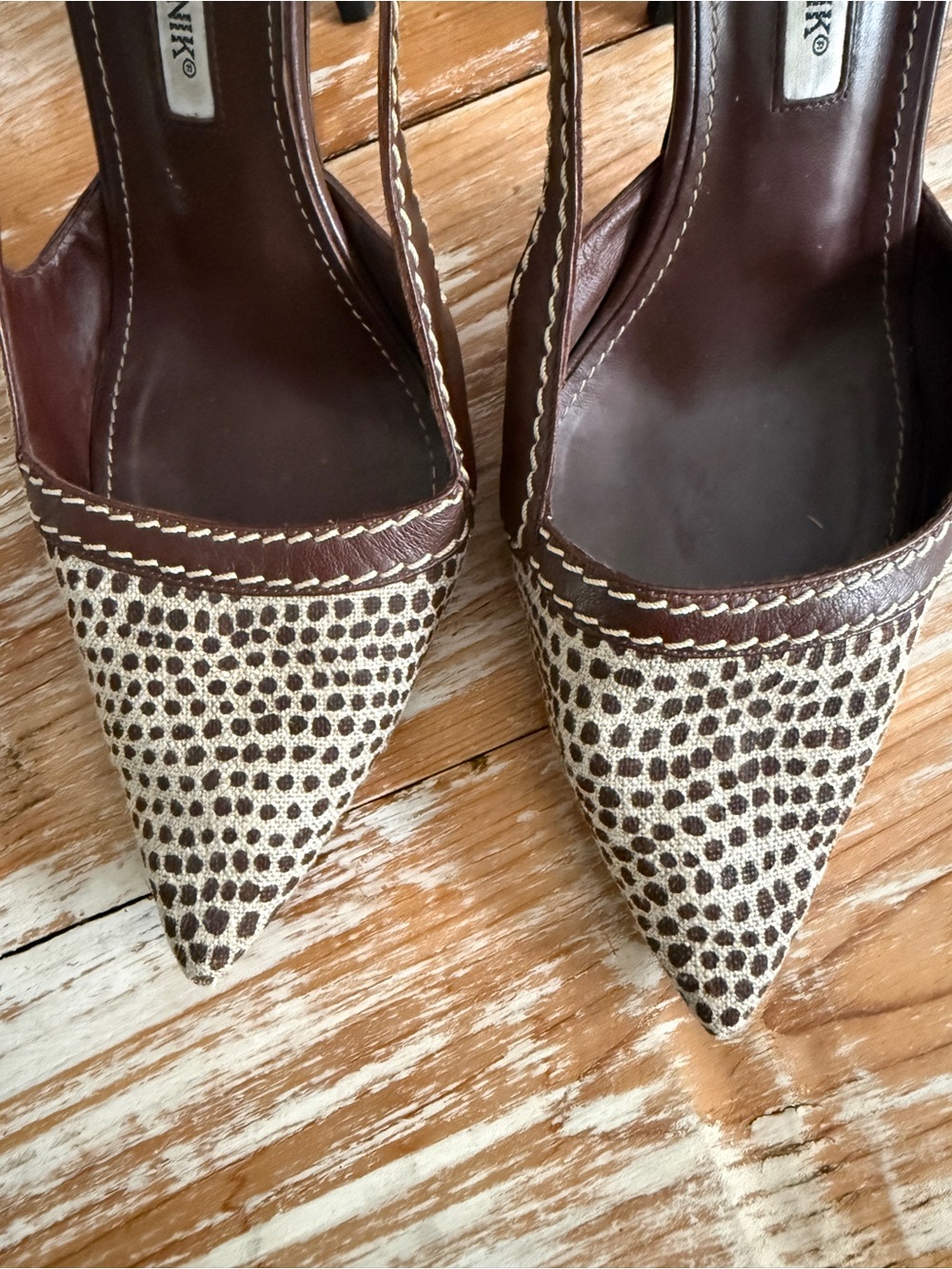 Manolo Blahnik Brown Spotted Canvas & Leather Slingback Pumps 38 - Picture 2 of 16